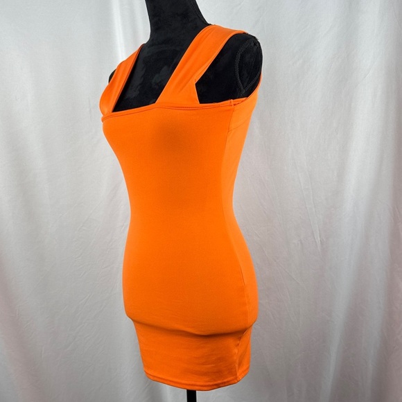 Mica’s Orange Sleeveless Club Y2K Dress - Picture 2 of 4